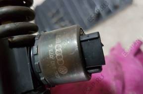 Форсунка BKD 2.0 tdi VW Skoda Seat Audi 03G130073G