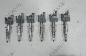 Форсунка   BMW E60 E90 E91 2.5i 7589048