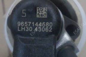 Форсунка  C MAX GALXY KUGA MONDEO S MAX 9657144580