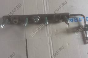 Форсунка Corolla Verso 1.8vvti 01 04  ТОПЛИВНАЯ РАМПА .