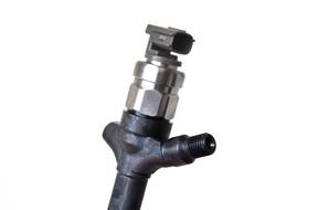 Форсунка  DENSO 23670 0G010 COROLLA VERSO 2,0D4D