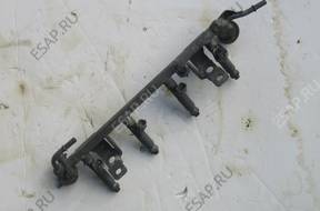 Форсунка MAZDA 323 323F BJ 99 03  . ТОПЛИВНАЯ РАМПА 1.5