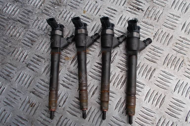 Форсунки cat 326-4700. Форсунка 32. Форсунки qd32. Re543266 форсунка. Re529118 форсунка.