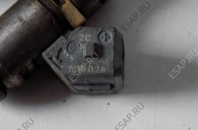 Форсунка  RENAULT 1.4 1.6 SCENIC MEGANE IWP026