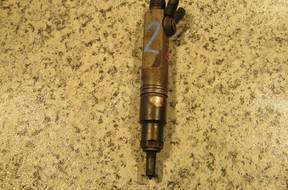 Форсунка T4 VOLVO V70 S70 2.5 TDI 97 00  074130201Q