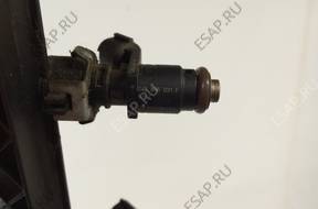 Форсунка TOLEDO IV  ТОПЛИВНАЯ РАМПА 1,6 04E906031F