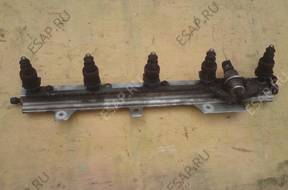 Форсунка  ТОПЛИВА 1389563 Volvo S70, V70 2.5, 96 2000 год