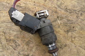 Форсунка  ТОПЛИВА AUDI SEAT VW 1.8 20V 06A906031A