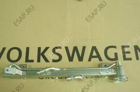 Форсунка ТОПЛИВНАЯ РАМПА  AUDI A4 PASSAT B5 1.6 050133681A