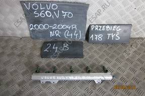 Форсунка ТОПЛИВНАЯ РАМПА VOLVO  2.4B S60 9186942
