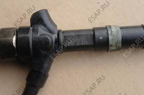 Форсунка  TOYOTA AVENSIS 2.0 D4D 236700G010