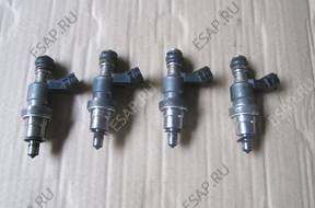 Форсунка TOYOTA AVENSIS T22 T25 2.0 VVTI