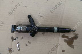 Форсунка  TOYOTA AVENSIS T25 2.0 D4D 236700G010