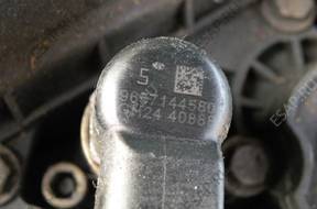 Форсунка VOLVO S40 V50 2.0 D TDCI 136KM  9657144580