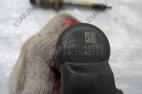 Форсунка VOLVO V50 S40 2.0D  9657144580 КОМПЛЕКТ