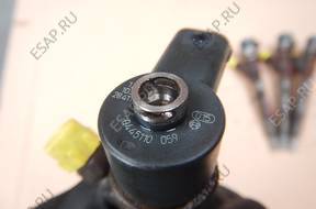Форсунка   VOYAGER 2.5 2.8 CRD 0445110059