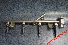 Форсунка VW AUDI 2.0 B ТОПЛИВНАЯ РАМПА  06B133551T