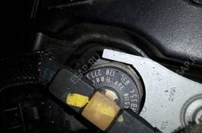 Форсунка  VW Audi 2.0 tdi 03L130277J КОМПЛЕКТ