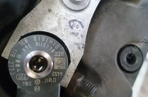 Форсунка VW Passat Audi Skoda 2.0 TDI 2012 год