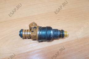 Форсунка VW PASSAT B4 2.8 VR6   280150953