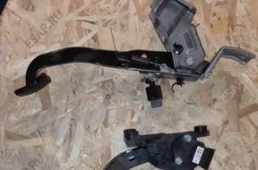 HYUNDAI I20 LIFT 12-2014 год PEDALY PEDAL  GAZU