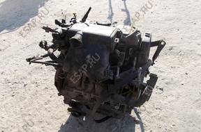 комплектный двигатель PEUGEOT 206 1.1 B. 2000 год.