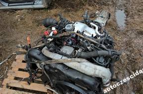 комплектный двигатель VW Passat 2.5 TDI 4Motion BAU