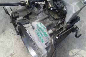 КОРОБКА ПЕРЕДАЧ 1S7 год, 7002 BE ford mondeo 1.8 16V