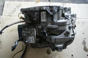 КОРОБКА ПЕРЕДАЧ АВТОМАТИЧЕСКАЯ 2.4 БЕНЗИН VOLVO C70 S40 V50 30681142