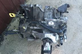 КОРОБКА ПЕРЕДАЧ АВТОМАТИЧЕСКАЯ VOLVO S40 V40 1.8 2.0 30857483