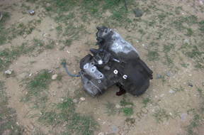 КОРОБКА ПЕРЕДАЧ BIEGÓW  OPEL CORSA C 01 год, 1.0 БЕНЗИН