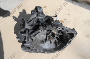 КОРОБКА ПЕРЕДАЧ CITROEN C8 2,2 HDI 20LM 01