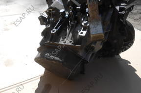 КОРОБКА ПЕРЕДАЧ CITROEN C8 2,2 HDI 20LM 01