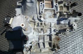 КОРОБКА ПЕРЕДАЧ FORD MONDEO MK2 2,5 V6 8A0103000B