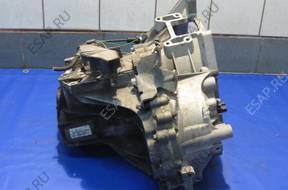 КОРОБКА ПЕРЕДАЧ FORD MONDEO   MK3  2,5 6 V  2001 R