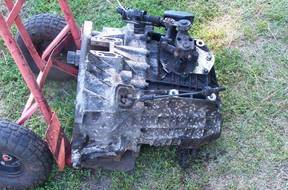 КОРОБКА ПЕРЕДАЧ JAGUAR X-TYPE 2.5 V6 4x4 D2M2A SCZ