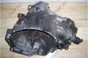 КОРОБКА ПЕРЕДАЧ MAZDA 323F BJ 323 f  1.4 98-03r