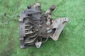 КОРОБКА ПЕРЕДАЧ MAZDA 5 2.0 16V 05-10 год,