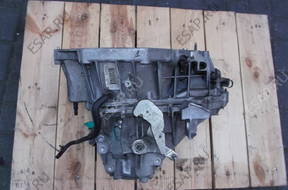КОРОБКА ПЕРЕДАЧ NISSAN JUKE 1.5 DCI  2012r