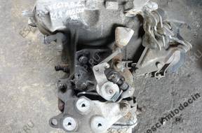 КОРОБКА ПЕРЕДАЧ Opel Vectra C С.1.8 2003 год .