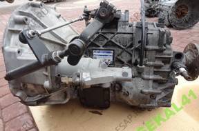 КОРОБКА ПЕРЕДАЧ RENAULT MIDLUM 01 год,.