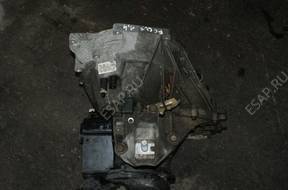 КОРОБКА ПЕРЕДАЧ  СТУПЕНЧАТАЯW  FORD FOCUS MK1 1,4 16V  2004 год