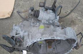 КОРОБКА ПЕРЕДАЧ = TOYOTA AVENSIS 2.0 / 7102782