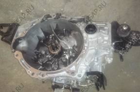 КОРОБКА ПЕРЕДАЧ TOYOTA AVENSIS T27 1.8 BEN. 2009 - 2015