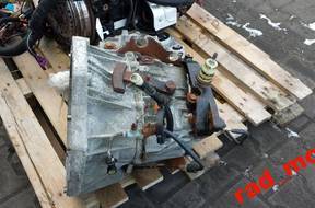 КОРОБКА ПЕРЕДАЧ TRAFIC VIVARO 2.5 DCI 05 год, 6B