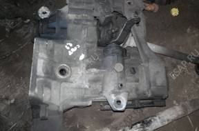 КОРОБКА ПЕРЕДАЧ VW CADDY INCA GOLF VENTO 1,9 D 1996 год