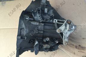 КОРОБКА ПЕРЕДАЧW 2.0 D VOLVO S40 V50 4M5 год, 7002 CA