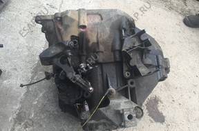 КОРОБКА ПЕРЕДАЧW 2.0 D VOLVO S40 V50 4M5 год, 7002 CD