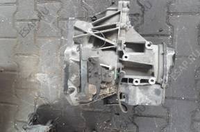 КОРОБКА ПЕРЕДАЧw 62 Ford 2N1 год,-7F096-BC