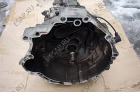 КОРОБКА ПЕРЕДАЧw Audi A4 A-4 2005 год 8E0 2,5 TDI